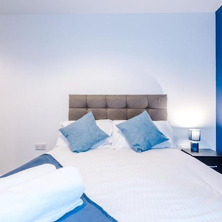מנצ'סטר 2 Bed Apartment With Balcony Private Parking Near Etihad Stadium, Coop Live מראה חיצוני תמונה