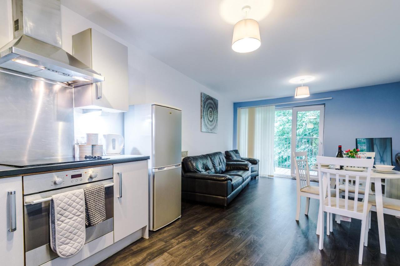 מנצ'סטר 2 Bed Apartment With Balcony Private Parking Near Etihad Stadium, Coop Live מראה חיצוני תמונה