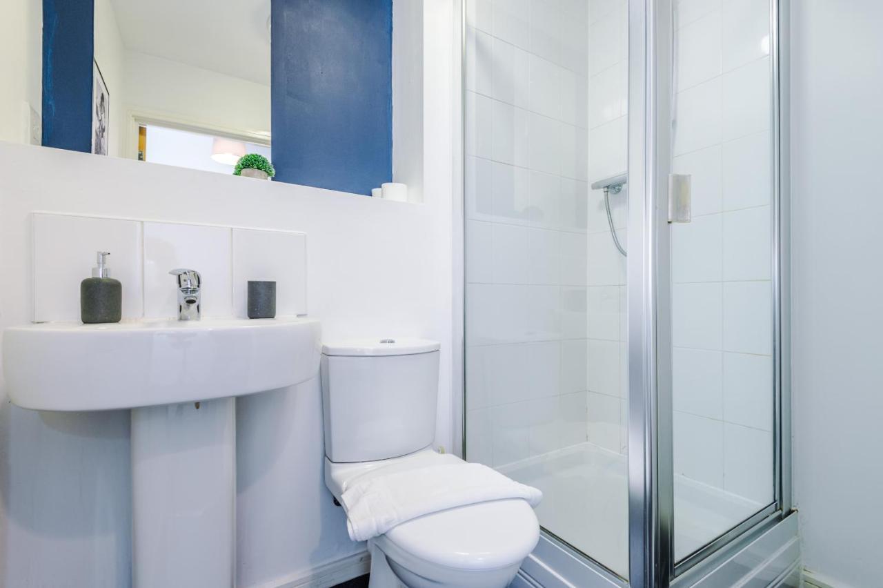 מנצ'סטר 2 Bed Apartment With Balcony Private Parking Near Etihad Stadium, Coop Live מראה חיצוני תמונה