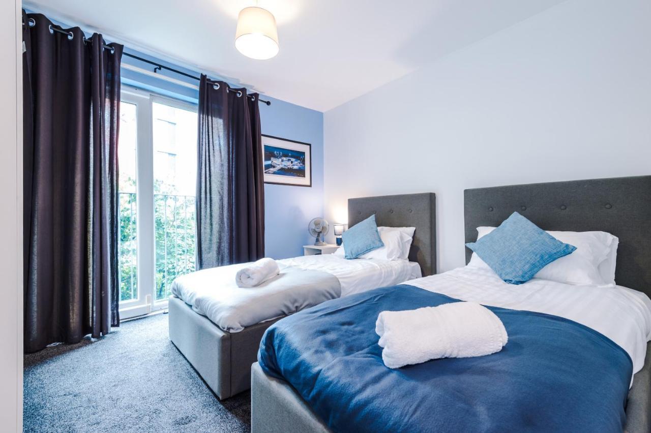 מנצ'סטר 2 Bed Apartment With Balcony Private Parking Near Etihad Stadium, Coop Live מראה חיצוני תמונה